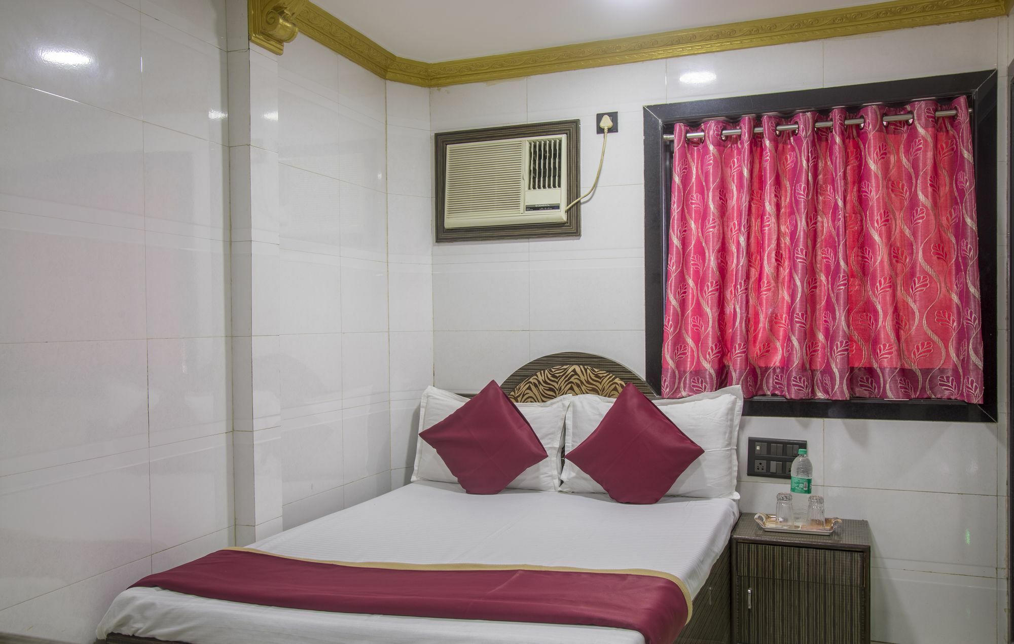 Relax Guest House Мумбаи Экстерьер фото